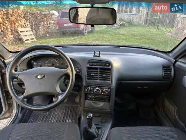 Сірий ВАЗ 2111, об'ємом двигуна 1.6 л та пробігом 112 тис. км за 2250 $, фото 5 на Automoto.ua