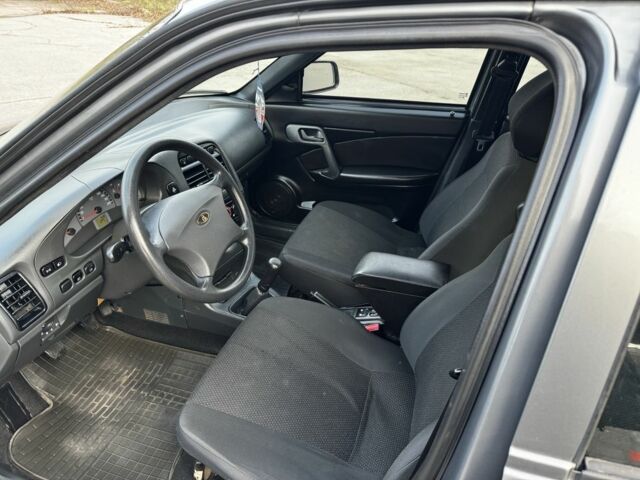 Серый ВАЗ 2111, объемом двигателя 1.6 л и пробегом 105 тыс. км за 2700 $, фото 6 на Automoto.ua