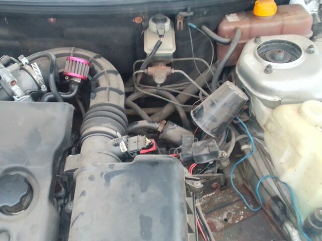 Серый ВАЗ 2111, объемом двигателя 1.6 л и пробегом 189 тыс. км за 590 $, фото 10 на Automoto.ua