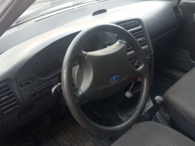 Серый ВАЗ 2111, объемом двигателя 2 л и пробегом 352 тыс. км за 1000 $, фото 4 на Automoto.ua