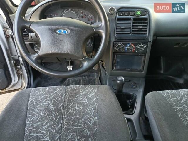 Сірий ВАЗ 2111, об'ємом двигуна 1.6 л та пробігом 265 тис. км за 1700 $, фото 3 на Automoto.ua
