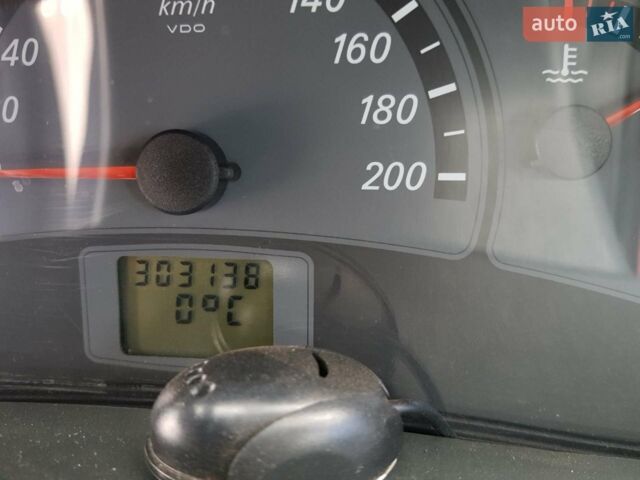 Серый ВАЗ 2111, объемом двигателя 1.6 л и пробегом 303 тыс. км за 2000 $, фото 7 на Automoto.ua