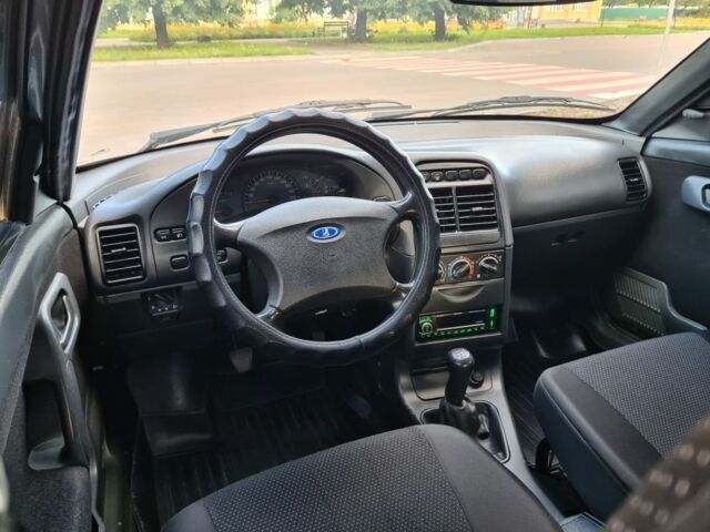 Серый ВАЗ 2111, объемом двигателя 1.6 л и пробегом 145 тыс. км за 2800 $, фото 11 на Automoto.ua