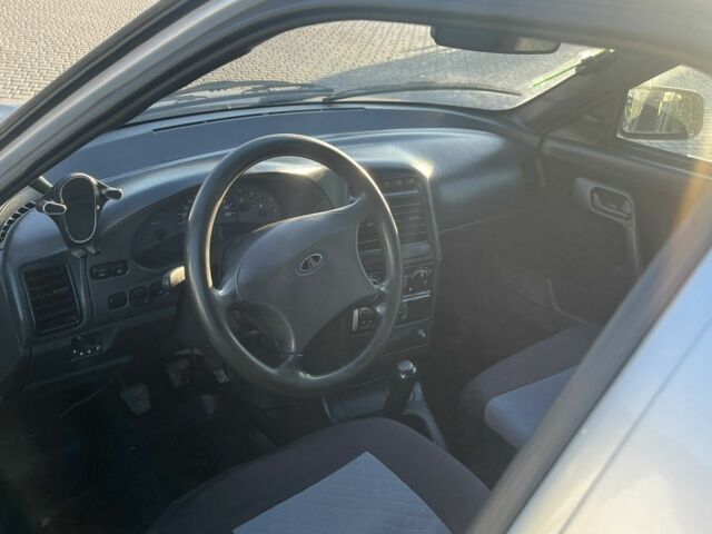 Сірий ВАЗ 2111, об'ємом двигуна 1.6 л та пробігом 250 тис. км за 2000 $, фото 10 на Automoto.ua