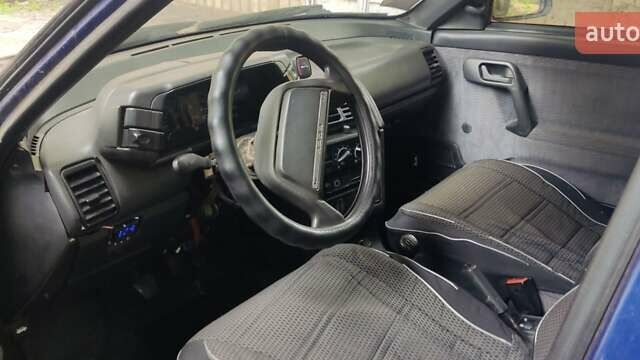 Синий ВАЗ 2111, объемом двигателя 1.5 л и пробегом 250 тыс. км за 1000 $, фото 7 на Automoto.ua