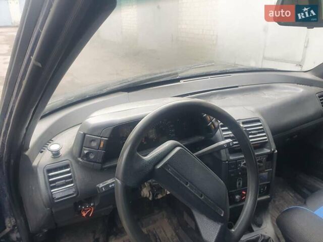Синий ВАЗ 2111, объемом двигателя 1.5 л и пробегом 355 тыс. км за 1000 $, фото 7 на Automoto.ua