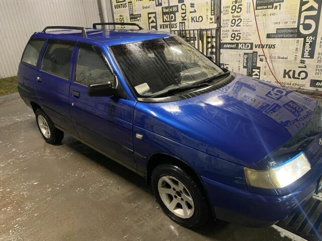 Синий ВАЗ 2111, объемом двигателя 0 л и пробегом 251 тыс. км за 2000 $, фото 1 на Automoto.ua