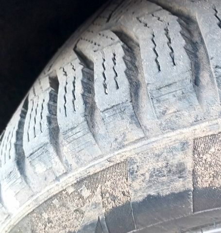 Синий ВАЗ 2111, объемом двигателя 1.5 л и пробегом 340 тыс. км за 1000 $, фото 4 на Automoto.ua