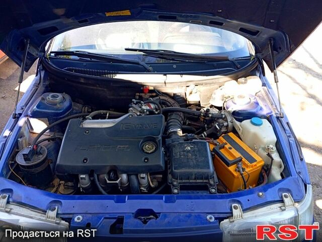 Синий ВАЗ 2111, объемом двигателя 1.5 л и пробегом 0 тыс. км за 1700 $, фото 4 на Automoto.ua