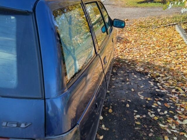 ВАЗ 2111 2005 в Полтаве на Automoto.ua Синий ВАЗ 2111, объемом двигателя 0 л и пробегом 200 тыс. км за 2200 $, фото 4 на Automoto.ua