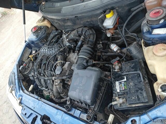 Синий ВАЗ 2111, объемом двигателя 1.6 л и пробегом 197 тыс. км за 2000 $, фото 1 на Automoto.ua