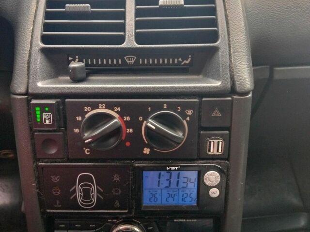 Синий ВАЗ 2111, объемом двигателя 1.6 л и пробегом 214 тыс. км за 1200 $, фото 13 на Automoto.ua