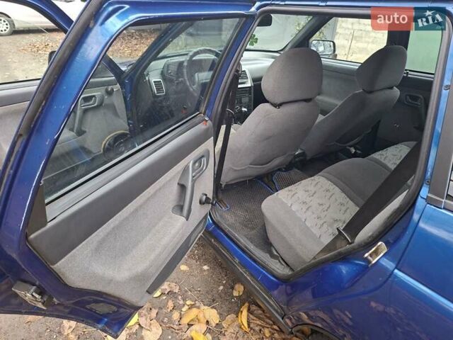 ВАЗ 2111 2007 в Кривом Роге на Automoto.ua Синий ВАЗ 2111, объемом двигателя 1.6 л и пробегом 198 тыс. км за 2400 $, фото 5 на Automoto.ua