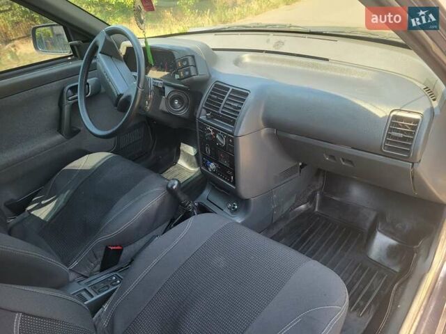 Синий ВАЗ 2111, объемом двигателя 1.6 л и пробегом 195 тыс. км за 2500 $, фото 2 на Automoto.ua