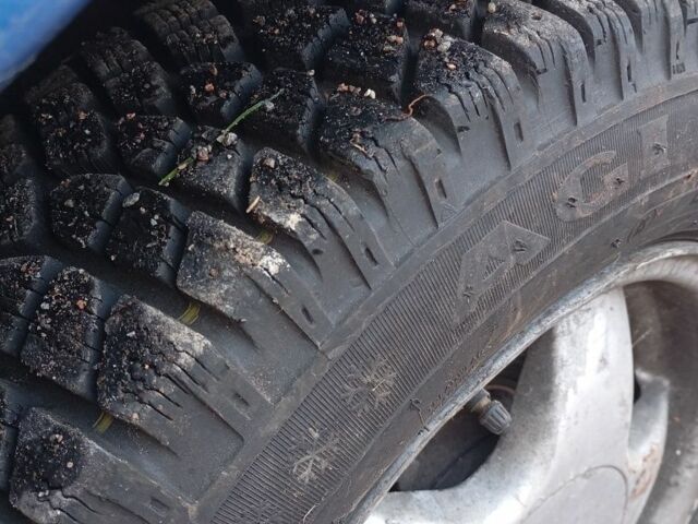 Синий ВАЗ 2111, объемом двигателя 1.6 л и пробегом 174 тыс. км за 1100 $, фото 7 на Automoto.ua