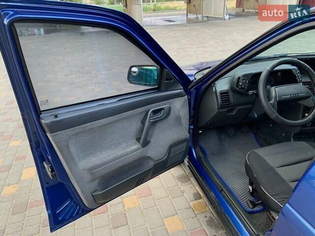 Синий ВАЗ 2111, объемом двигателя 1.6 л и пробегом 235 тыс. км за 2000 $, фото 12 на Automoto.ua
