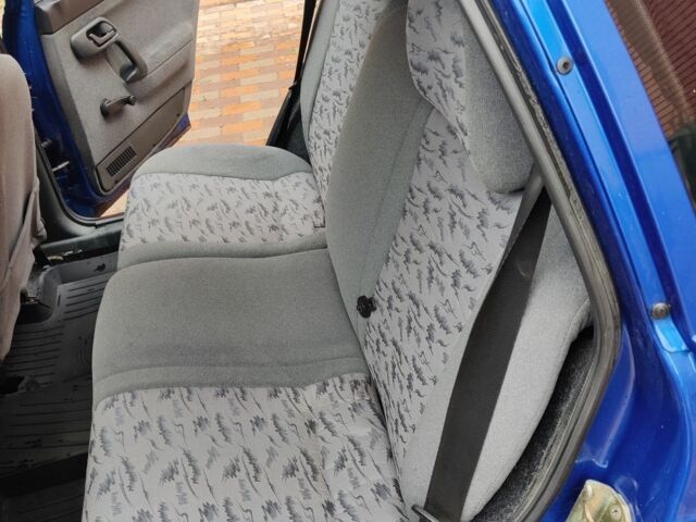 Синий ВАЗ 2111, объемом двигателя 1.6 л и пробегом 185 тыс. км за 2000 $, фото 5 на Automoto.ua