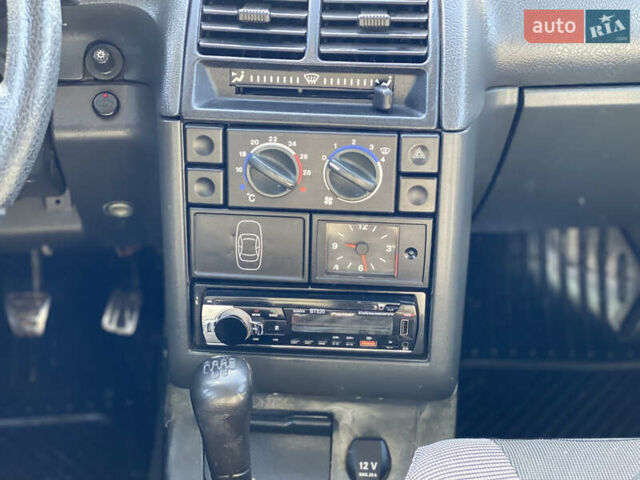 Синий ВАЗ 2111, объемом двигателя 1.6 л и пробегом 340 тыс. км за 1800 $, фото 22 на Automoto.ua