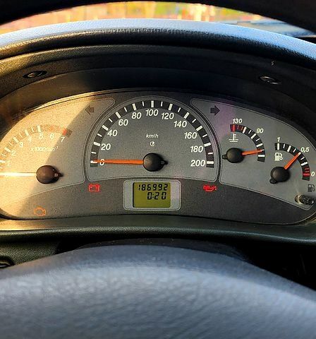 Синій ВАЗ 2111, об'ємом двигуна 1.6 л та пробігом 187 тис. км за 2000 $, фото 8 на Automoto.ua