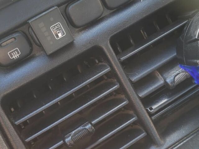 Синий ВАЗ 2111, объемом двигателя 1.6 л и пробегом 135 тыс. км за 2200 $, фото 7 на Automoto.ua