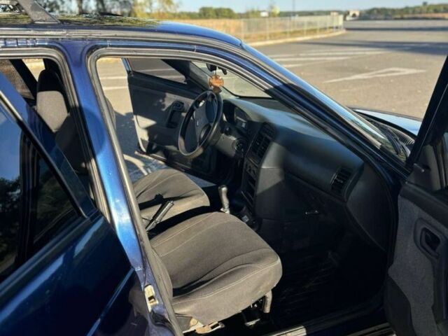 Синій ВАЗ 2111, об'ємом двигуна 1.6 л та пробігом 215 тис. км за 2200 $, фото 4 на Automoto.ua