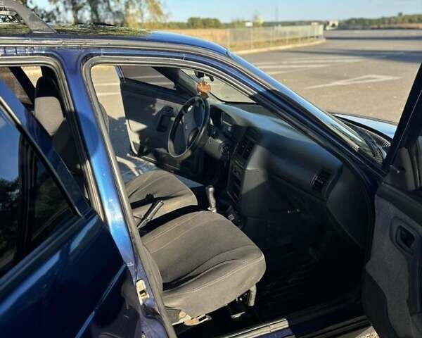 ВАЗ 2111 2011 в Ромнах на Automoto.ua Синий ВАЗ 2111, объемом двигателя 1.6 л и пробегом 215 тыс. км за 2500 $, фото 1 на Automoto.ua