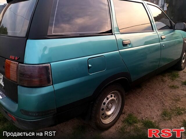 Зеленый ВАЗ 2111, объемом двигателя 1.5 л и пробегом 320 тыс. км за 1550 $, фото 1 на Automoto.ua