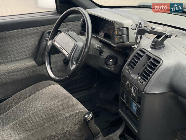 Зеленый ВАЗ 2111, объемом двигателя 1.5 л и пробегом 250 тыс. км за 1250 $, фото 9 на Automoto.ua