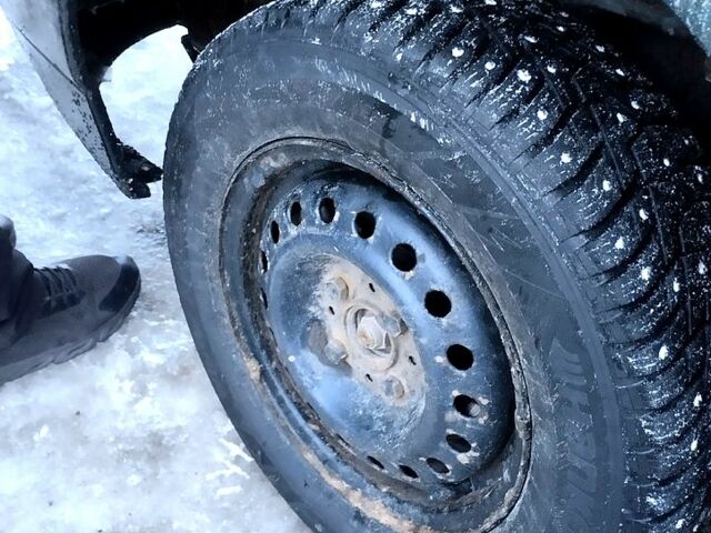 Зеленый ВАЗ 2111, объемом двигателя 1.5 л и пробегом 0 тыс. км за 850 $, фото 6 на Automoto.ua