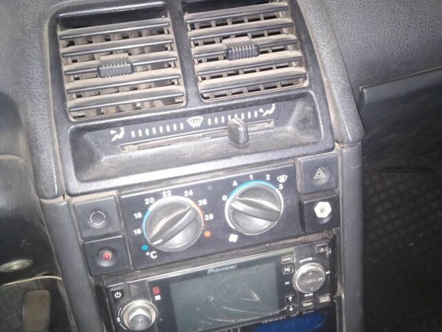 Зеленый ВАЗ 2111, объемом двигателя 1.5 л и пробегом 121 тыс. км за 1800 $, фото 4 на Automoto.ua