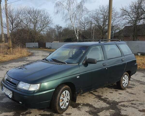 Зеленый ВАЗ 2111, объемом двигателя 1.5 л и пробегом 324 тыс. км за 1500 $, фото 1 на Automoto.ua