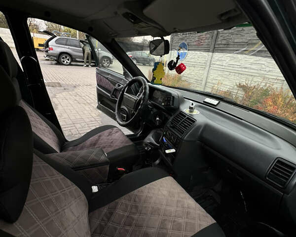 Зеленый ВАЗ 2111, объемом двигателя 1.5 л и пробегом 250 тыс. км за 1900 $, фото 4 на Automoto.ua