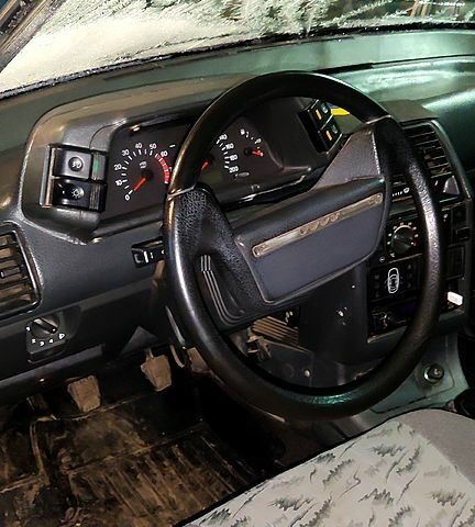 Зеленый ВАЗ 2111, объемом двигателя 1.6 л и пробегом 300 тыс. км за 1250 $, фото 2 на Automoto.ua