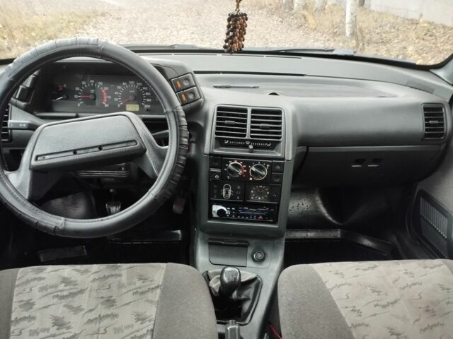 Зеленый ВАЗ 2111, объемом двигателя 1.6 л и пробегом 323 тыс. км за 1000 $, фото 1 на Automoto.ua