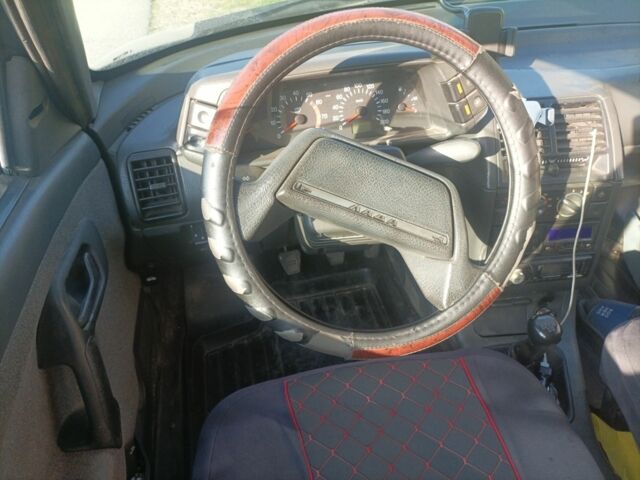 Зеленый ВАЗ 2111, объемом двигателя 1.5 л и пробегом 300 тыс. км за 2000 $, фото 8 на Automoto.ua