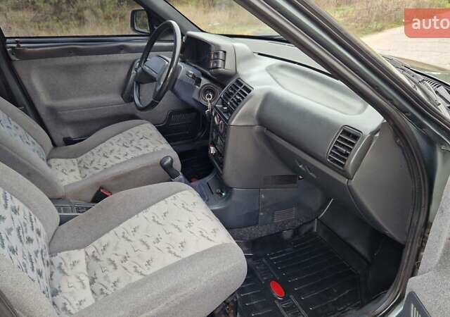 Зелений ВАЗ 2111, об'ємом двигуна 1.6 л та пробігом 134 тис. км за 2350 $, фото 15 на Automoto.ua