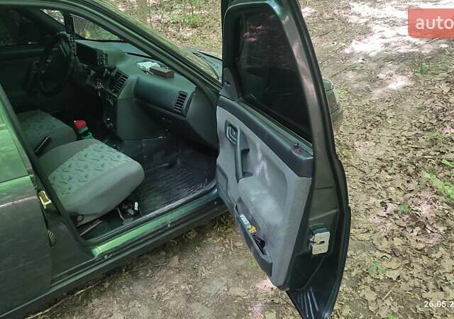 Зеленый ВАЗ 2111, объемом двигателя 1.6 л и пробегом 100 тыс. км за 3500 $, фото 21 на Automoto.ua