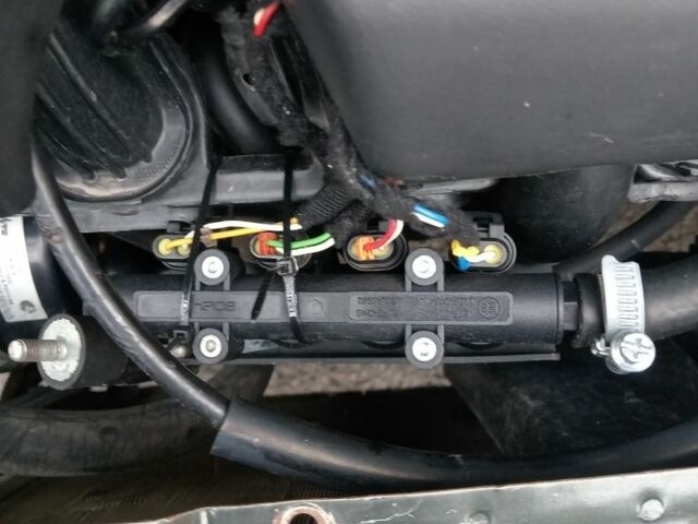 Зелений ВАЗ 2111, об'ємом двигуна 1.6 л та пробігом 255 тис. км за 2300 $, фото 11 на Automoto.ua