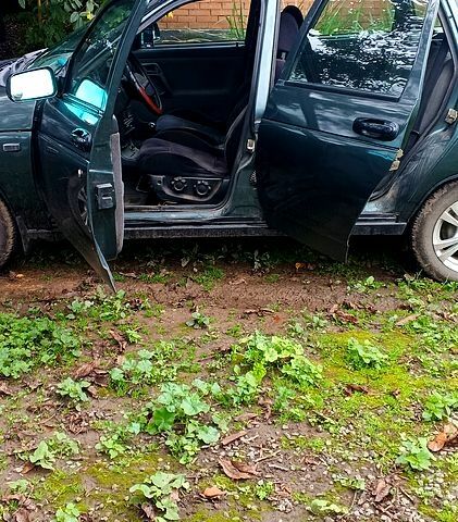 Зеленый ВАЗ 2111, объемом двигателя 1.6 л и пробегом 392 тыс. км за 1900 $, фото 3 на Automoto.ua