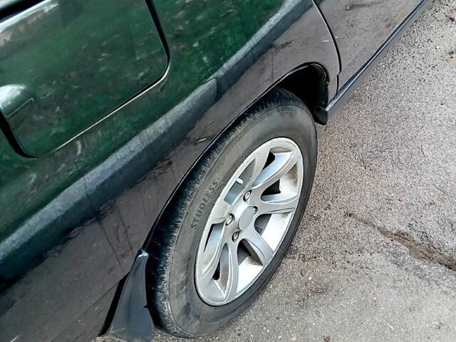 Зеленый ВАЗ 2111, объемом двигателя 1.6 л и пробегом 255 тыс. км за 2300 $, фото 7 на Automoto.ua