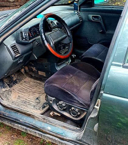 Зеленый ВАЗ 2111, объемом двигателя 1.6 л и пробегом 392 тыс. км за 1900 $, фото 4 на Automoto.ua