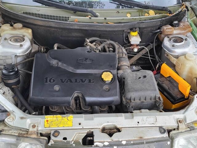 Зеленый ВАЗ 2111, объемом двигателя 1.6 л и пробегом 350 тыс. км за 1200 $, фото 10 на Automoto.ua