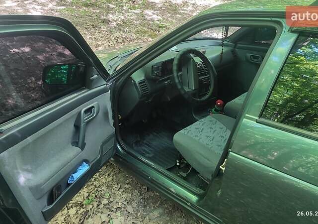 Зеленый ВАЗ 2111, объемом двигателя 1.6 л и пробегом 100 тыс. км за 3500 $, фото 22 на Automoto.ua