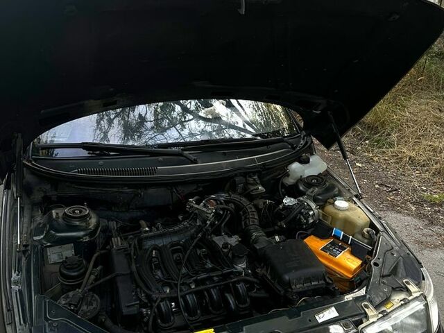 Зеленый ВАЗ 2111, объемом двигателя 1.5 л и пробегом 140 тыс. км за 1999 $, фото 7 на Automoto.ua