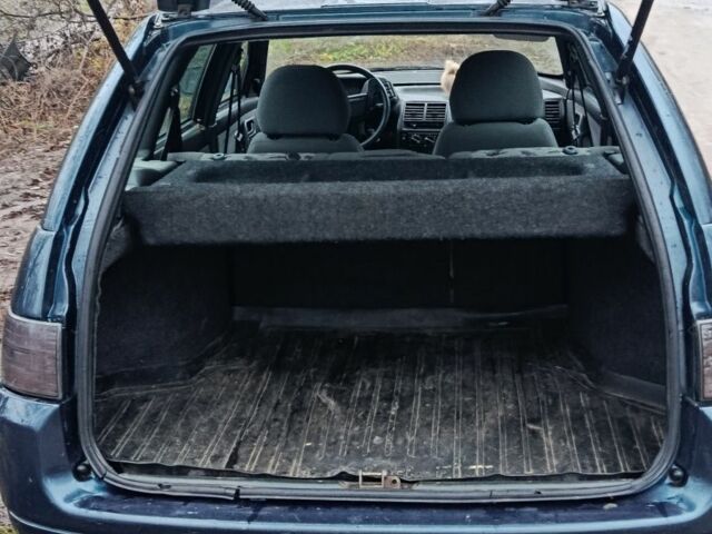 Зеленый ВАЗ 2111, объемом двигателя 0 л и пробегом 106 тыс. км за 2500 $, фото 3 на Automoto.ua