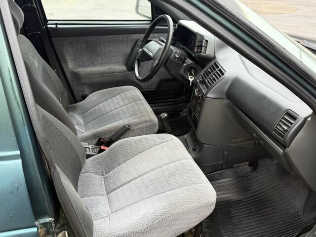 Зеленый ВАЗ 2111, объемом двигателя 1.5 л и пробегом 130 тыс. км за 1350 $, фото 4 на Automoto.ua