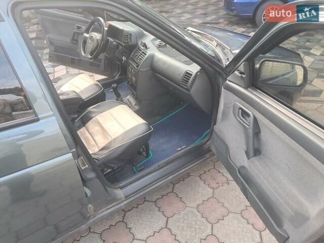 Зеленый ВАЗ 2111, объемом двигателя 1.6 л и пробегом 290 тыс. км за 1650 $, фото 8 на Automoto.ua