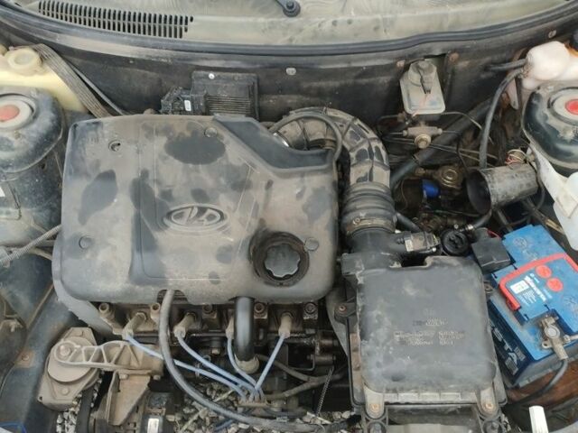 Зеленый ВАЗ 2111, объемом двигателя 1.6 л и пробегом 170 тыс. км за 1538 $, фото 5 на Automoto.ua