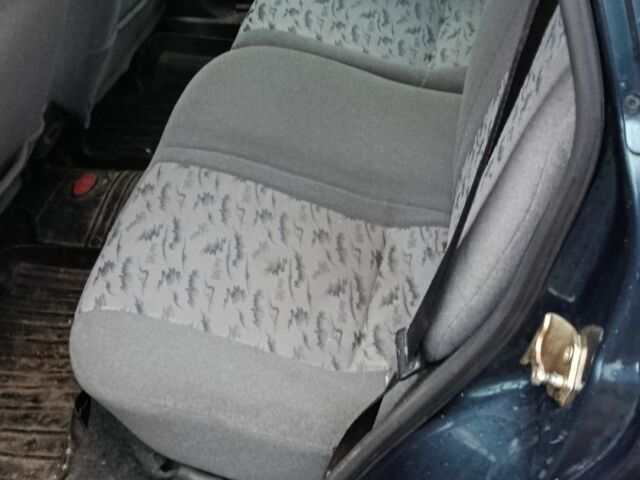 Зеленый ВАЗ 2111, объемом двигателя 0 л и пробегом 106 тыс. км за 2500 $, фото 2 на Automoto.ua