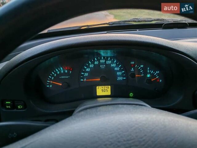 Зелений ВАЗ 2111, об'ємом двигуна 1.6 л та пробігом 214 тис. км за 2100 $, фото 14 на Automoto.ua